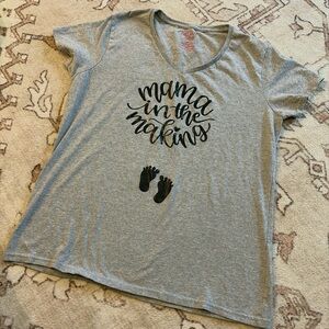 Gildan 'Mama in the Making' short sleeve tee